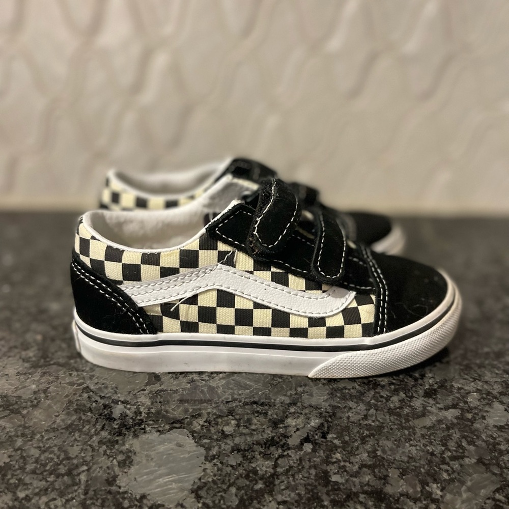 Vans Old Skool Toddler Checkered Velcro Sneakers Size 9.5